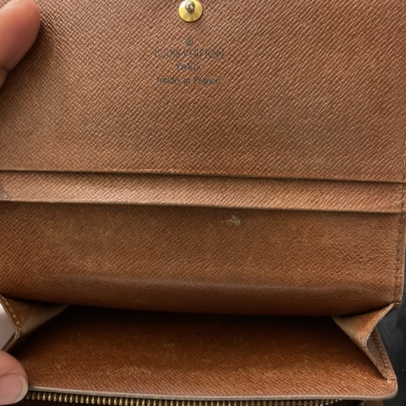 Louis Vuitton Monogram Snap Wallet - Picture 9 of 14